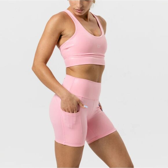 Tres piñas Women's‎ OMG Shorts 5" | Pink Glitter
Medium NWT in packaging - Picture 2 of 7